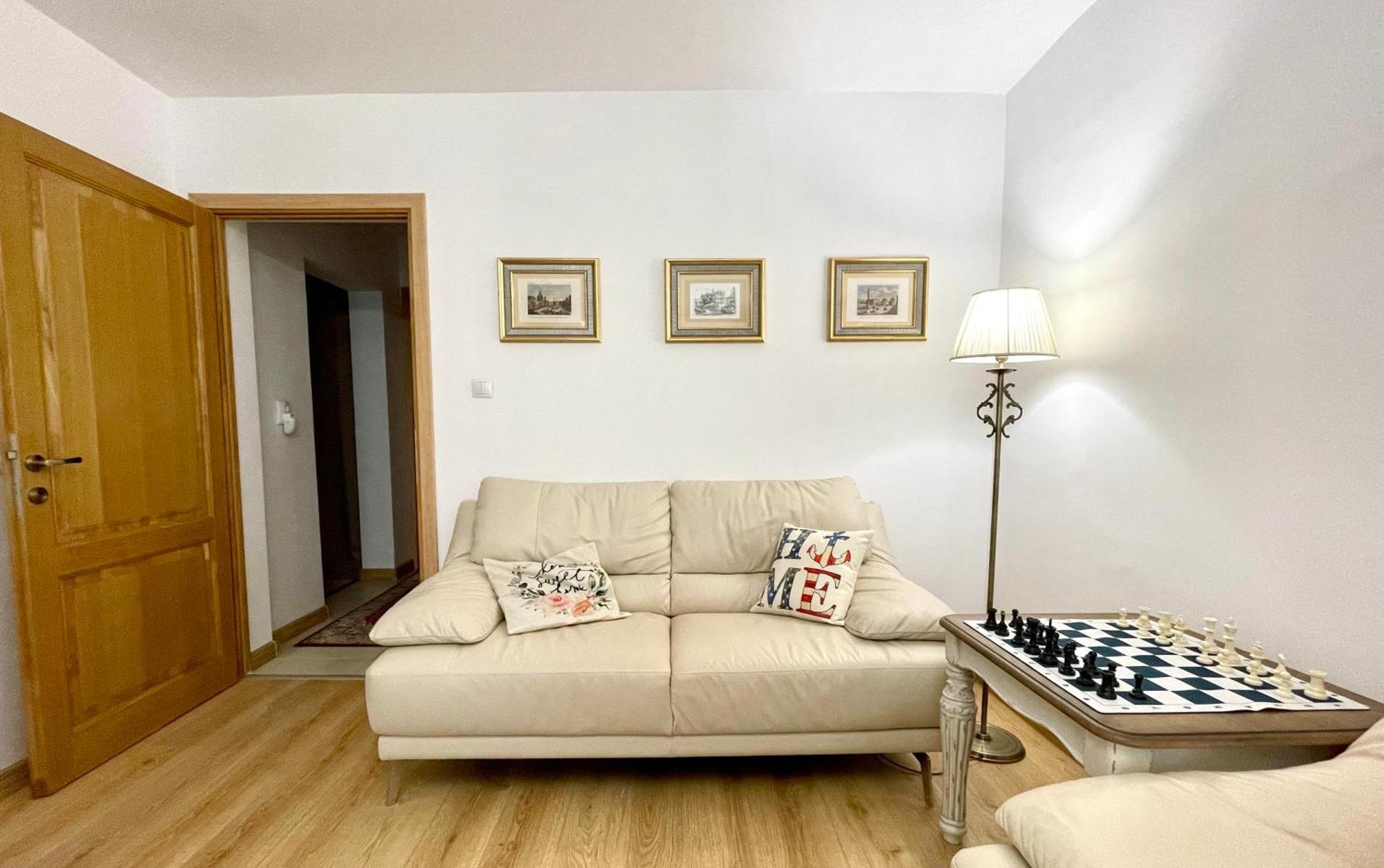Appartement 2_Traveler'S Retreat à Braşov Extérieur photo